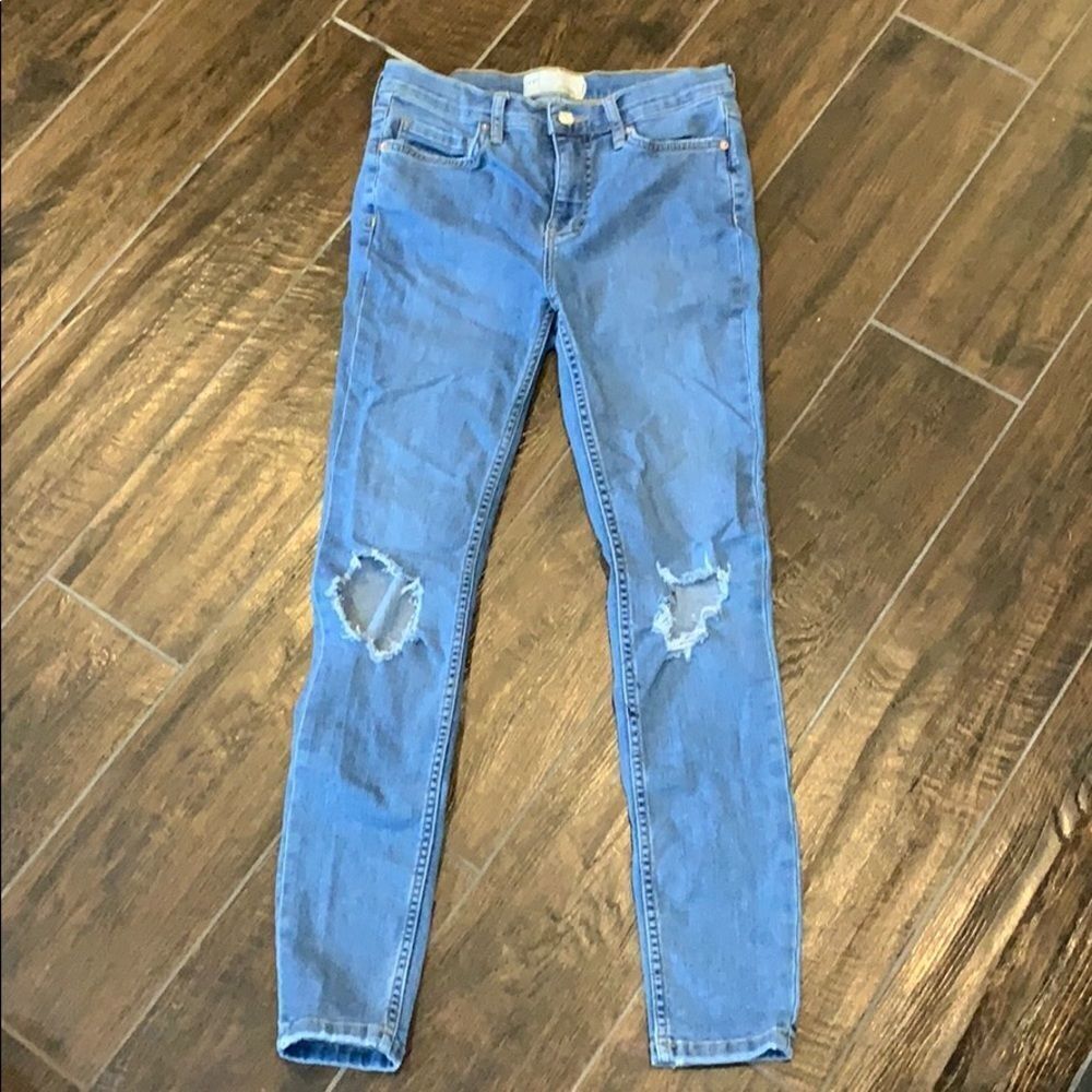 👖🌟 Free People Skinny Distressed Cropped Jeans - Size 26